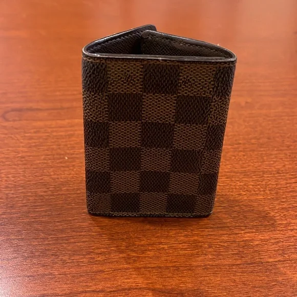 Louis Vuitton Ebene keyholder in excellent condition. - Picture 2 of 7